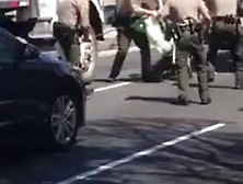 7 Officers 1 Nude Black Man Caught On Camera Funn