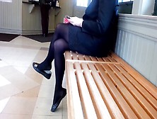 Candid Business Lady Crazy Shoeplay Feet In Nylons