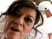 Milf screams in pleasure as two massive cocks thrusts her holes