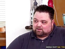 Anal Doxy Gwen Dissolute Takes Large Ebony Knobs In Front Of Her Father