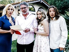 Voluptuous Ryan Keely and Chloe Rose's face fucking smut