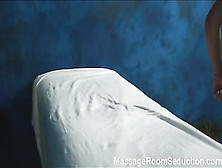 Dude nails his cute girlfriend