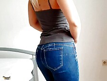 Bestfriend sits on my rod while her boyfriend is out! - ChokoBanana