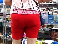 PLumP BuBBLe CHeeKs MaTuRe LaTinA in ReD SHorTs SPanDeX (1)