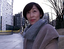 H077G02 A neat and clean 50-something mature woman with short hair appears in AV in search of a woman's pleasure!