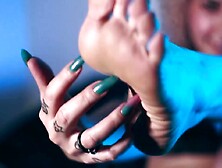 Marvelous Marilou is Back to Evol Feet: Foot Worship and Sexy Masturbation With The Queen