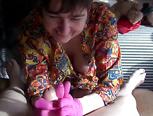 Handjob With Pink Latex Gloves - Tacamateurs