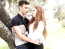 Leyra, una nena de 18 AnOS follando en la casa de campo