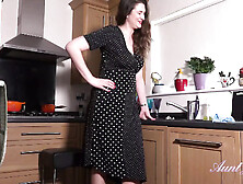 AuntJudys - Tall 35yo step-auntie Felicity gives you JOI in the kitchen