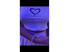 首发！无毛嫩妹！看官请欣赏