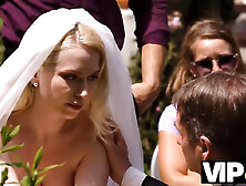 Vip4k. groom's no-show, bride's wedding woe