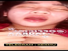 Desahan Laura Kebaya Merah