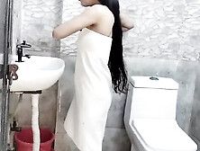 Cute step daughter ko ghar me band kar ke bathroom me pel diya