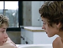 Alexia Stresi, Lou Doillon, Elise Perrier (1998)