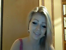 Blonde Sexymishka Dancing Striptease