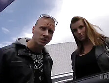 Man Picked Up Hottie Victoria And Fucked Her In Park