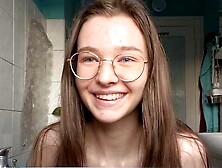 Teen 18+ Squirt! Fick Den Riesendildo