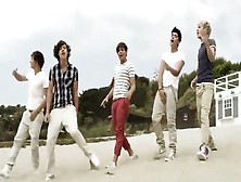 One Direction What Makes You Beautiful