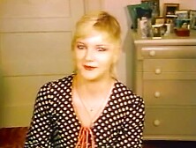 Kira Namikaze busty waitress