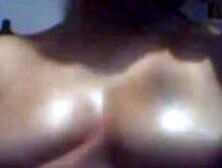 Chica Hermosa Muestra Sus Tetas Por Messenger