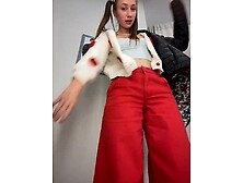 Slut skinny on public toilets bate