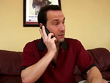 Mit dem Inkasso Kunden geil am Sofa gevogelt