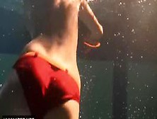 Erotic Underwater Naked Show With Anna Siskina