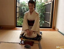 Japanese Babe Spreads Her Legs To Be Licked And Fucked In Missionary