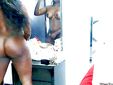 Juicy Booty Ebony Babe Masturbates On Webcam Solo Show