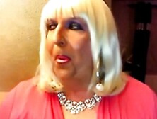 Chrissie Smoking a VS120 close up