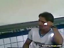 Novinha Tirando A Roupa Na Sala De Aula