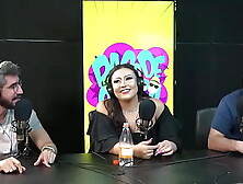 Agatha Ludovino no PAGODCAST - Pagode da ofensa