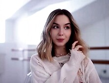 Blonde Babe Scarlet Solo Webcam