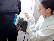 I thanked the delivery angel for a large discount (with obscene sex and Russian conversations)