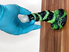 The MOST EXCELLENT suction cup!!! Testing in Lusfulroom...