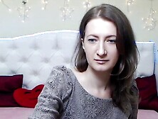 Amateur brunette babe posing in bra on webcam show