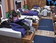 Fernanda Medrado Bikini Scene in A Fazenda 13