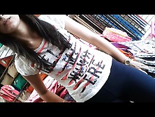 Vendedora magrinha gostosa