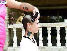 Behind the scenes: Lisa Fox shave her head. Music clip