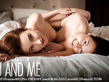 Hot Lesbian Scissoring, Face Sitting And Sexy Pussy Licking