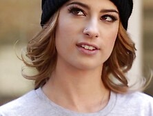 Teen babe pussy licking lesbian stranger