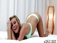 Kinky floozy kennedy enjoys that yummy boner