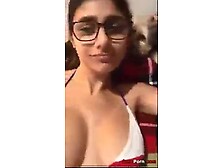 Mia Khalifa On Periscope