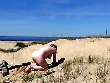 Mature juicy female cums loudly on beach from hard fucking