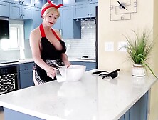 Mature blonde with a fat ass is fucked after cooking