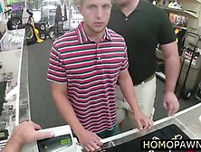 Loyal Dude Arrives In The Shop Dealing His Ass To Gets Cash For His Gf Bail