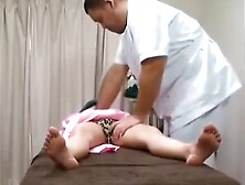 Young Japanese Girl Cums By Massage Clit