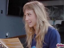 Girls gets wild and crazy in hot foursome fucking