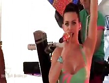 Katy Perry - Upskirt