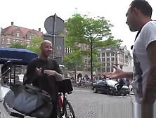 Dutch hooker gets oral